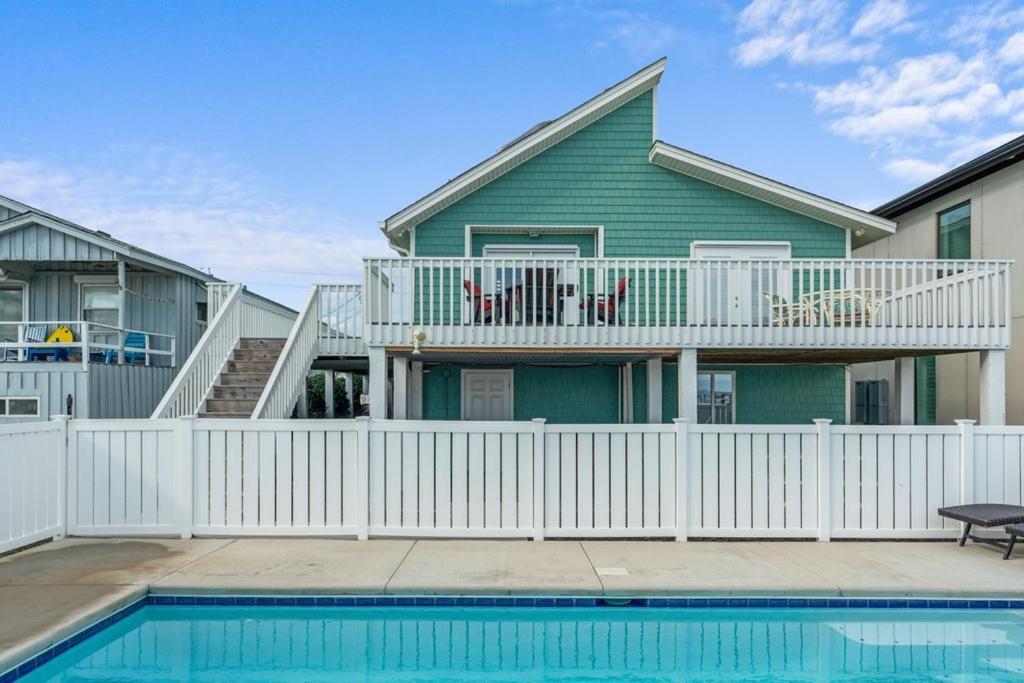 Sea Monster Ocean Front With Private Pool, Kure Beach Dış mekan fotoğraf