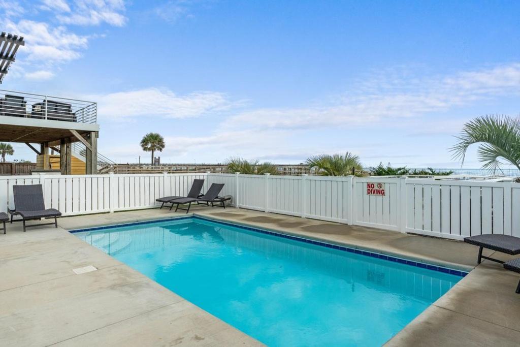 Sea Monster Ocean Front With Private Pool, Kure Beach Dış mekan fotoğraf
