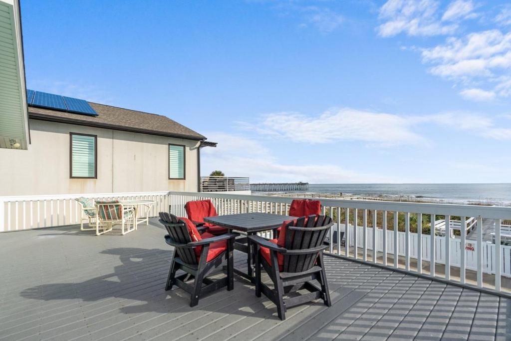 Sea Monster Ocean Front With Private Pool, Kure Beach Dış mekan fotoğraf